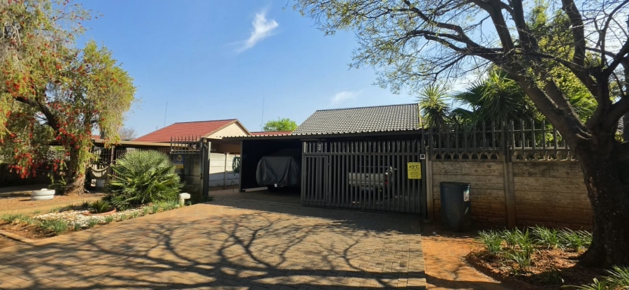 3 Bedroom Property for Sale in Stilfontein Ext 4 North West